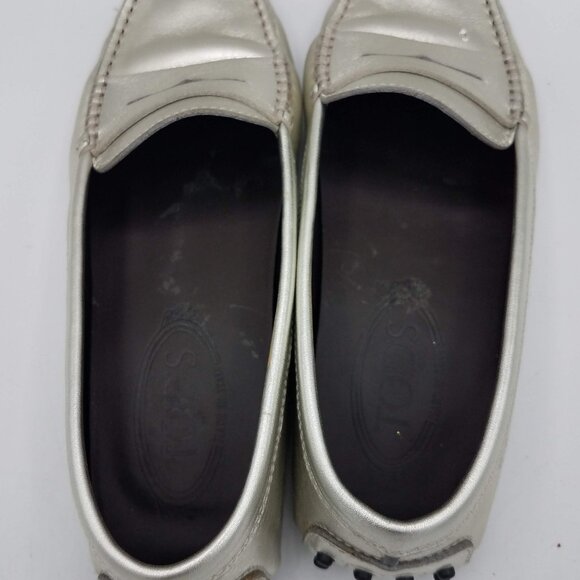 Tod's Gommino Driving Loafers Womens 37.5 Silver Metallic Leather Penny Loafers - Picture 6 of 12